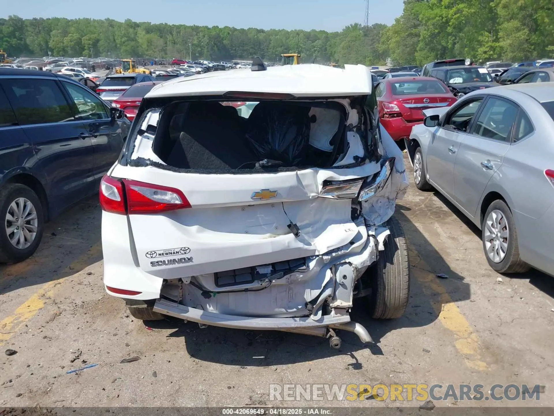 16 Photograph of a damaged car 2GNAXKEV3K6305445 CHEVROLET EQUINOX 2019