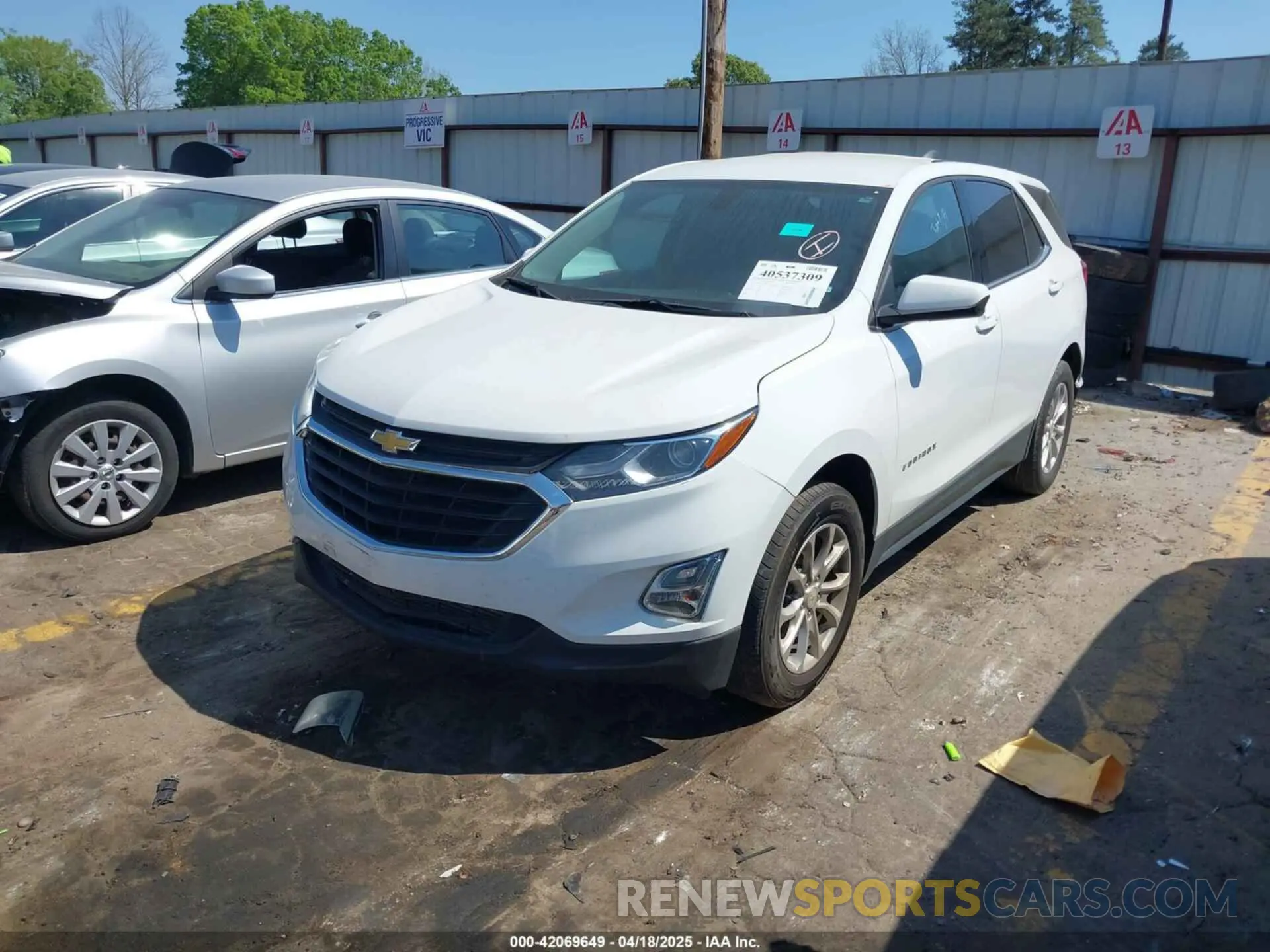 2 Photograph of a damaged car 2GNAXKEV3K6305445 CHEVROLET EQUINOX 2019
