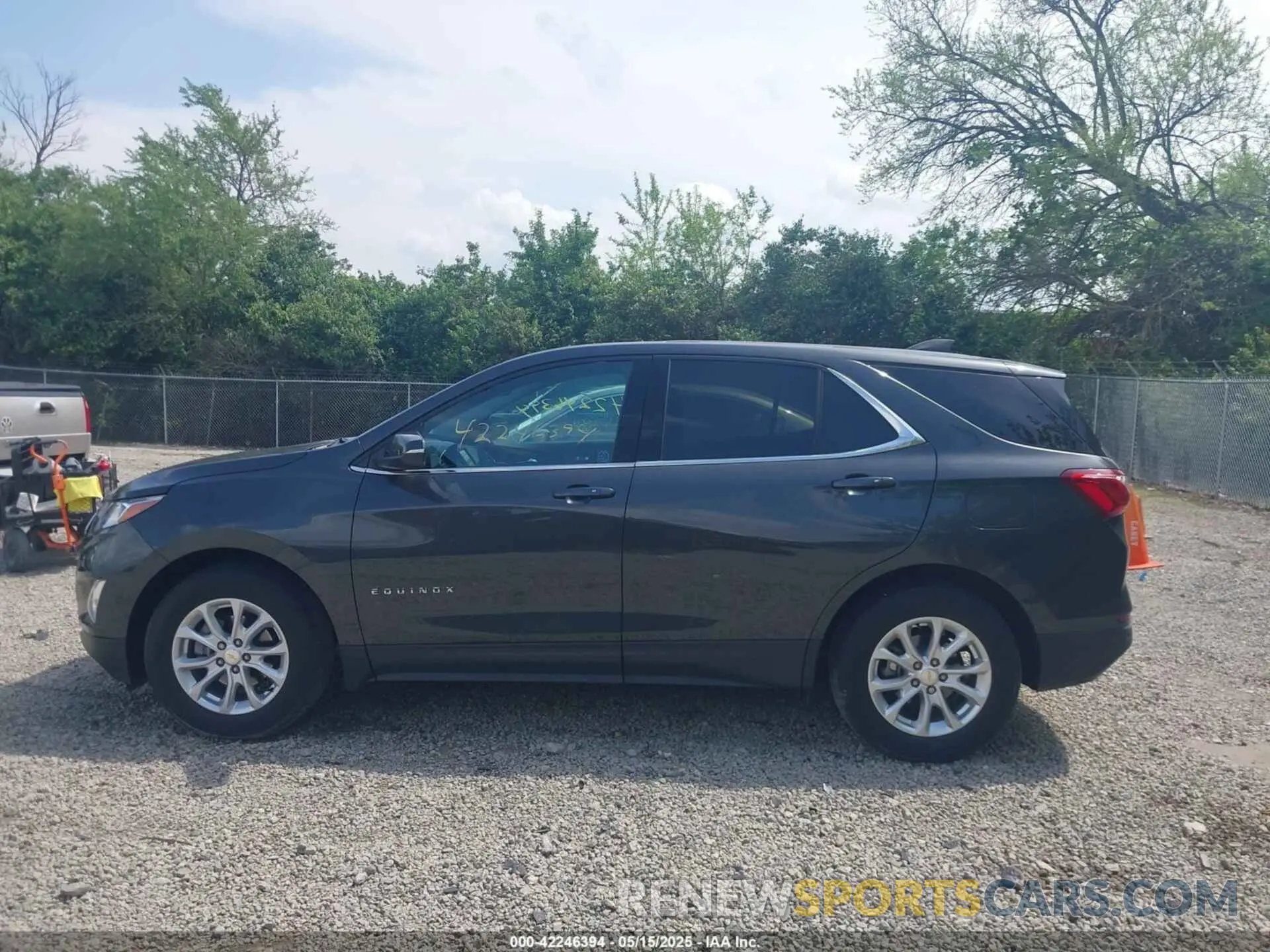 14 Photograph of a damaged car 2GNAXKEV4K6151361 CHEVROLET EQUINOX 2019
