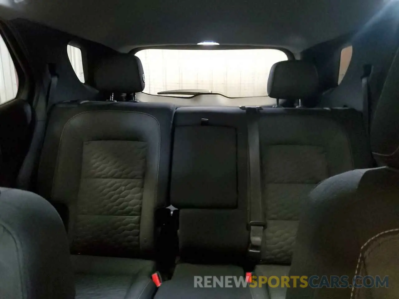 10 Photograph of a damaged car 2GNAXKEV5K6107563 CHEVROLET EQUINOX 2019