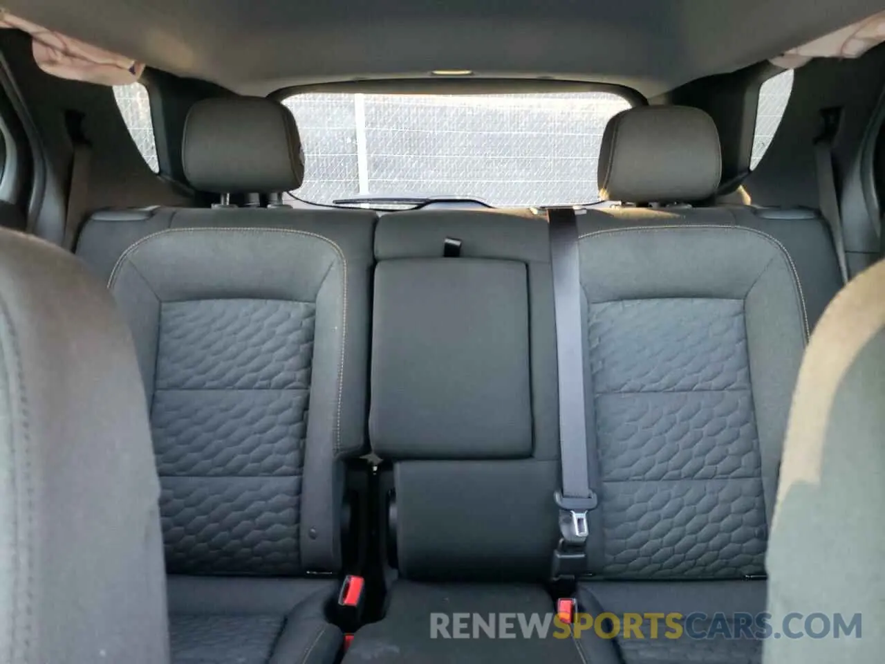 10 Photograph of a damaged car 2GNAXKEV5K6113332 CHEVROLET EQUINOX 2019