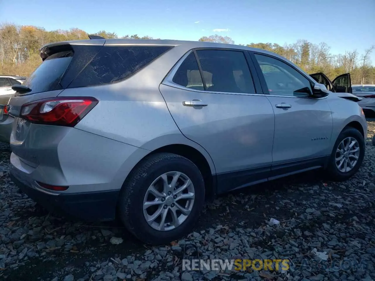 3 Photograph of a damaged car 2GNAXKEV5K6113332 CHEVROLET EQUINOX 2019