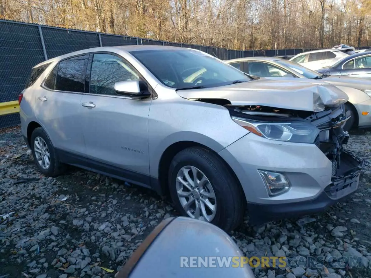 4 Photograph of a damaged car 2GNAXKEV5K6113332 CHEVROLET EQUINOX 2019