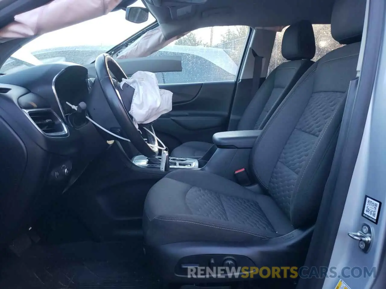 7 Photograph of a damaged car 2GNAXKEV5K6113332 CHEVROLET EQUINOX 2019
