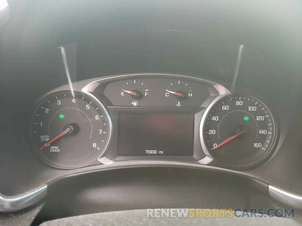 9 Photograph of a damaged car 2GNAXKEV5K6194896 CHEVROLET EQUINOX 2019