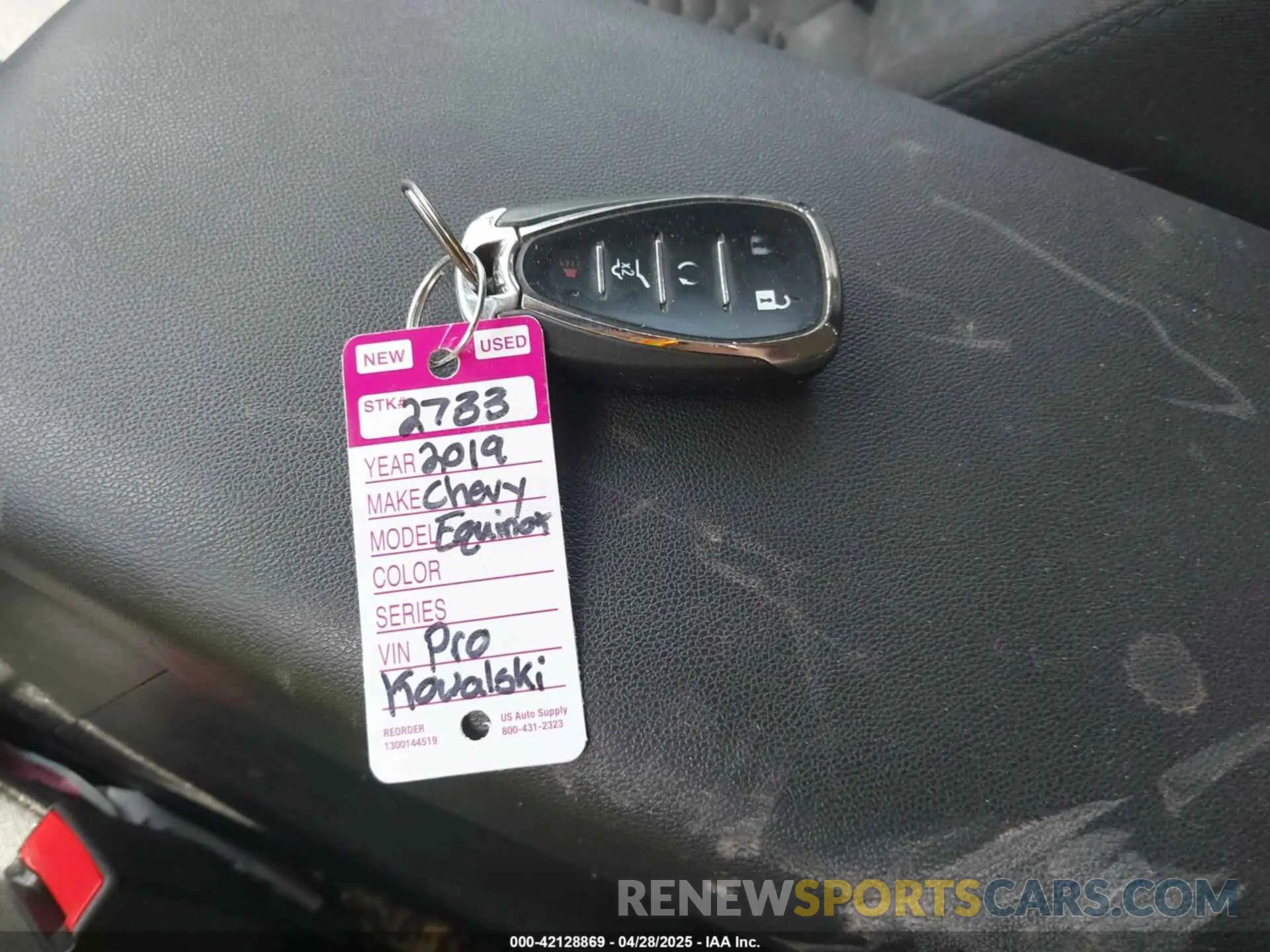 11 Photograph of a damaged car 2GNAXKEV5K6248763 CHEVROLET EQUINOX 2019