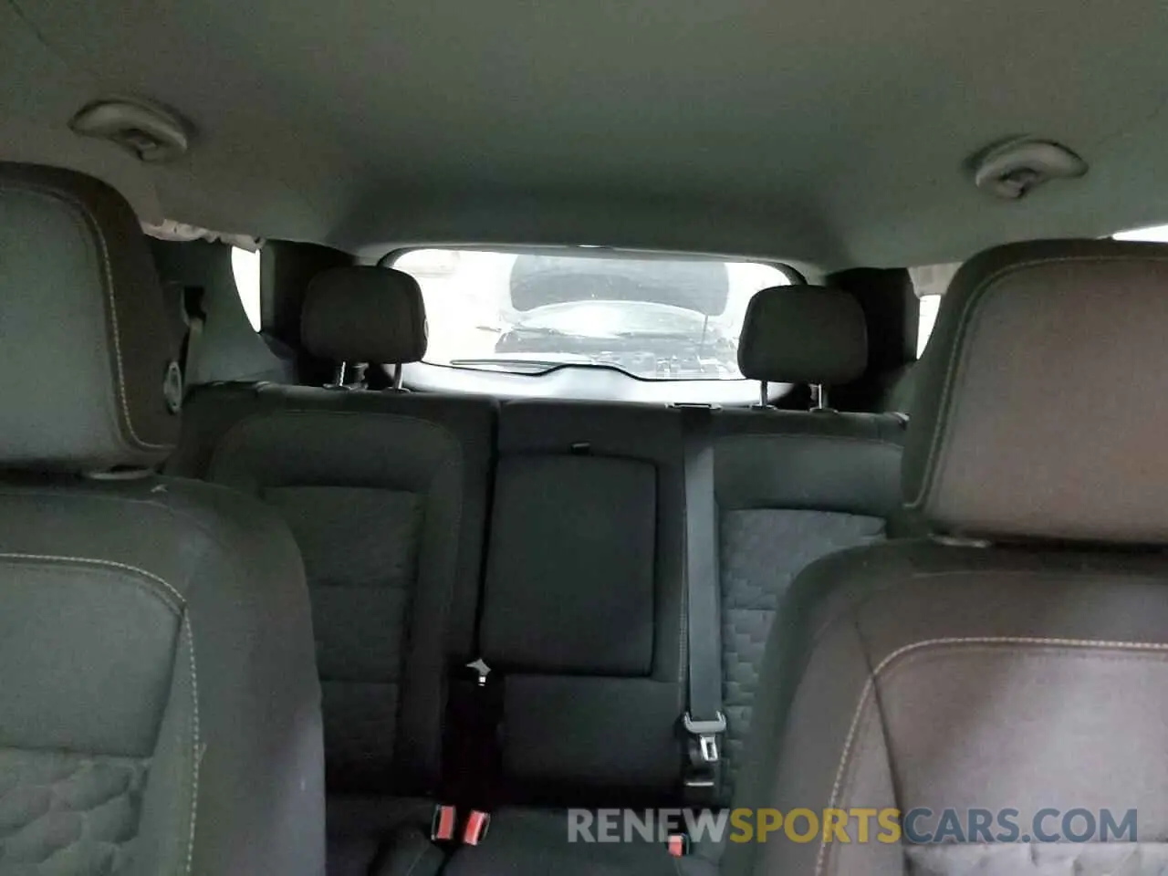 10 Photograph of a damaged car 2GNAXKEV6K6122282 CHEVROLET EQUINOX 2019