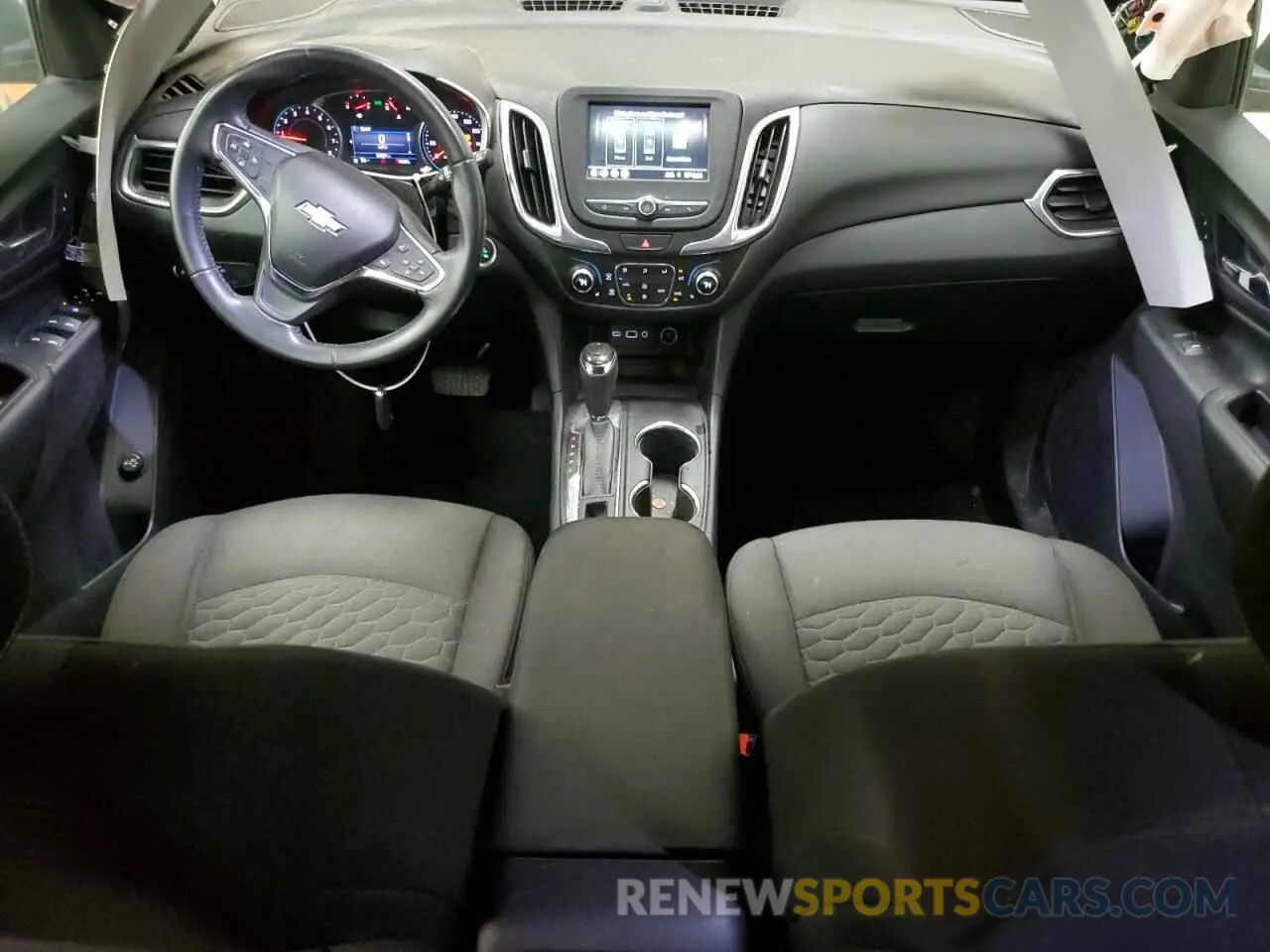 8 Photograph of a damaged car 2GNAXKEV6K6122282 CHEVROLET EQUINOX 2019