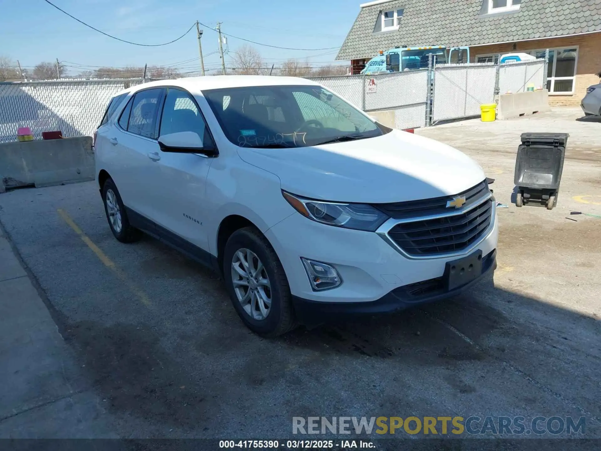 1 Photograph of a damaged car 2GNAXKEV6K6125697 CHEVROLET EQUINOX 2019