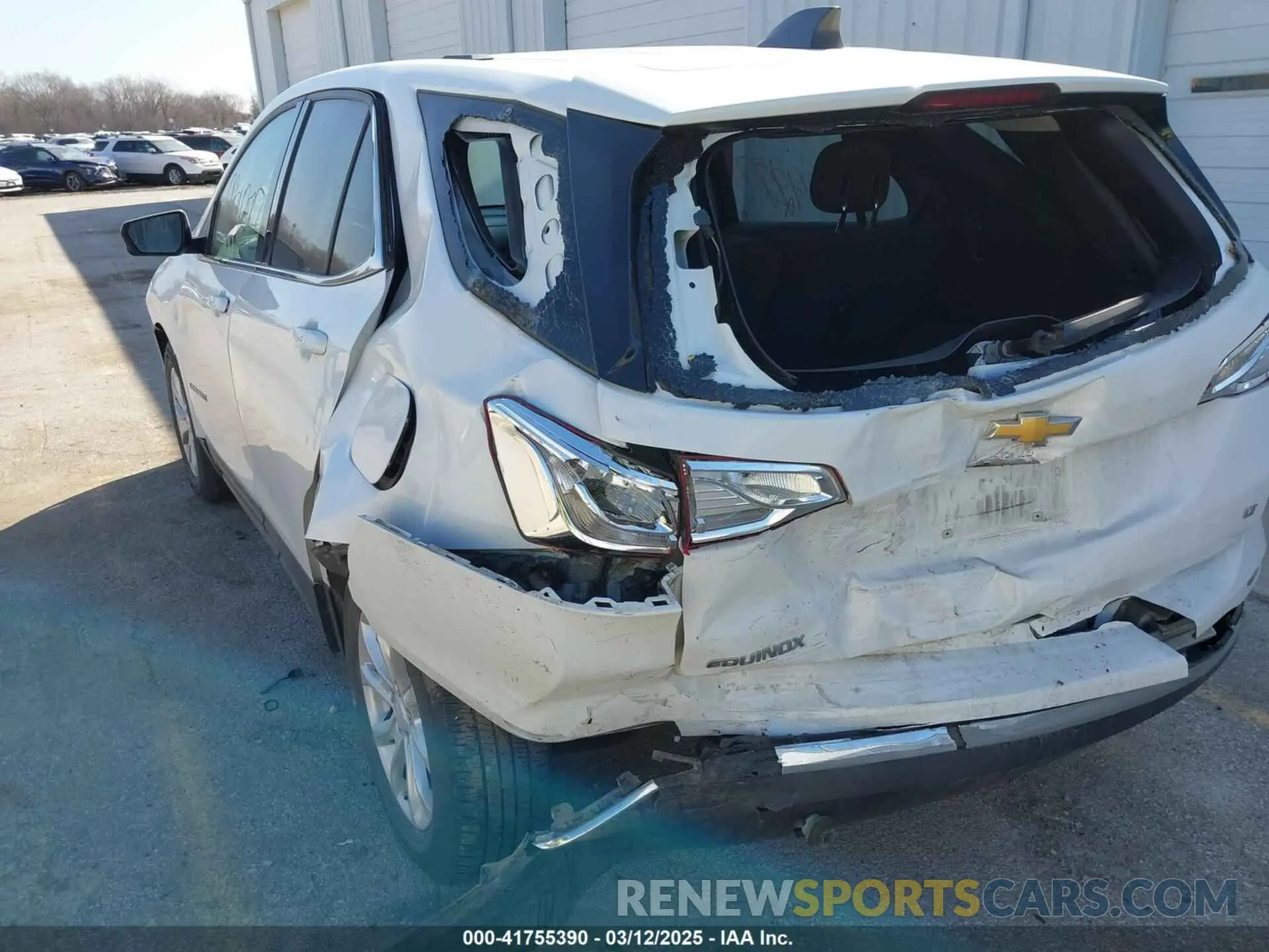 6 Photograph of a damaged car 2GNAXKEV6K6125697 CHEVROLET EQUINOX 2019
