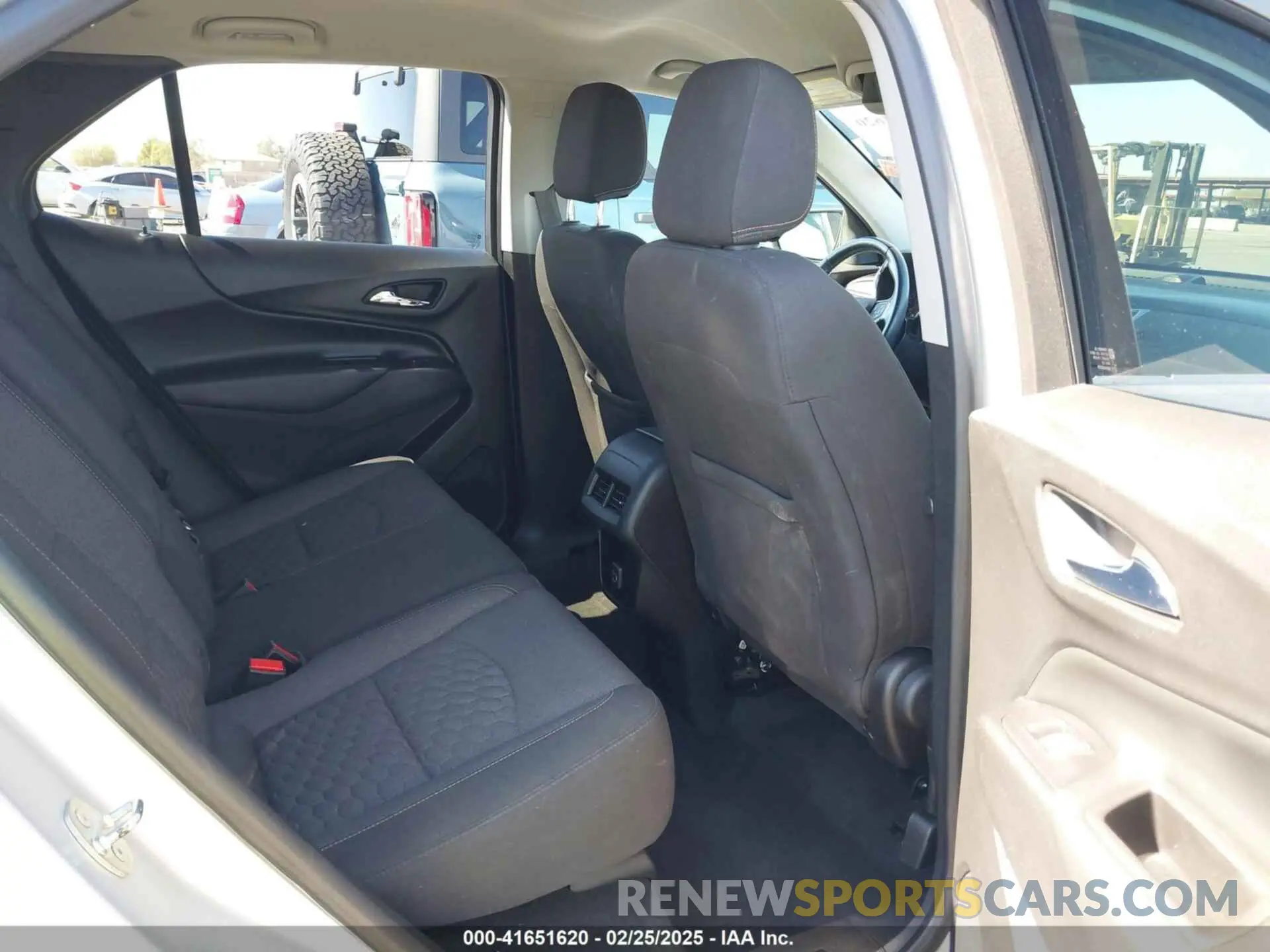 8 Фотография поврежденного автомобиля 2GNAXKEV6K6137722 CHEVROLET EQUINOX 2019