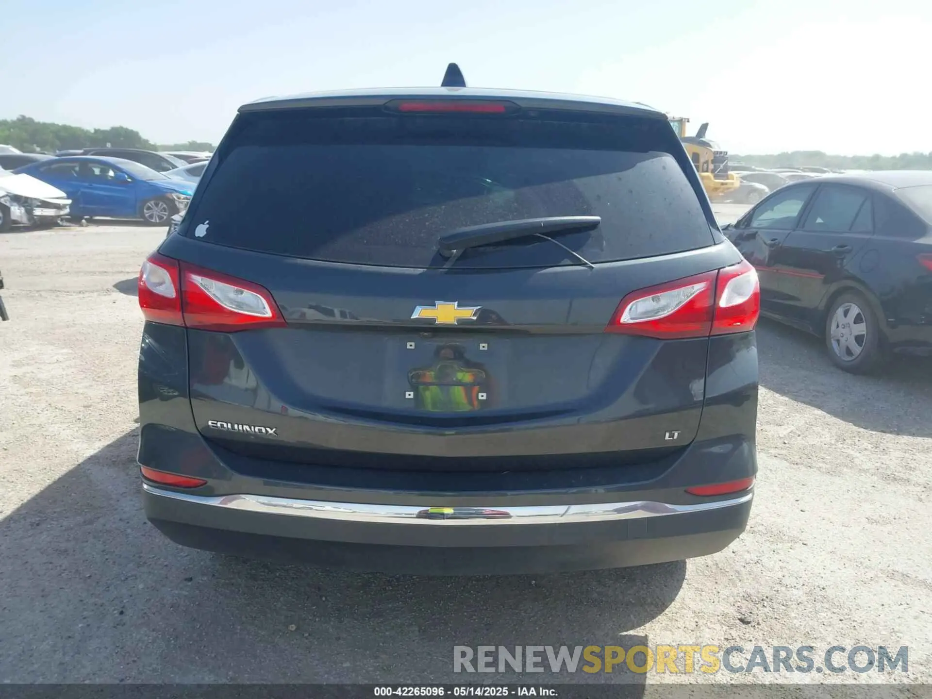 16 Photograph of a damaged car 2GNAXKEV6K6167979 CHEVROLET EQUINOX 2019