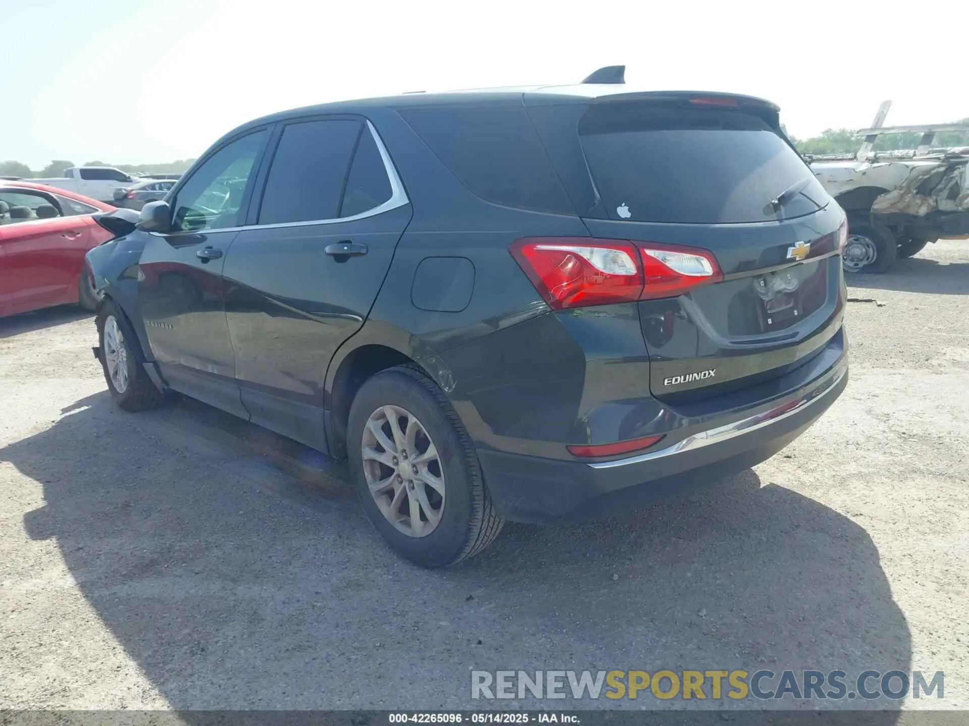 3 Photograph of a damaged car 2GNAXKEV6K6167979 CHEVROLET EQUINOX 2019