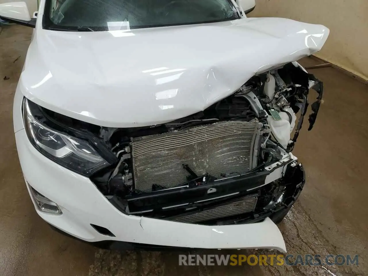 12 Photograph of a damaged car 2GNAXKEV6K6180344 CHEVROLET EQUINOX 2019
