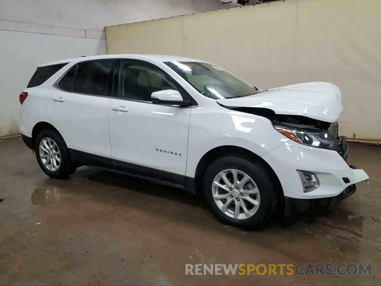 4 Photograph of a damaged car 2GNAXKEV6K6180344 CHEVROLET EQUINOX 2019