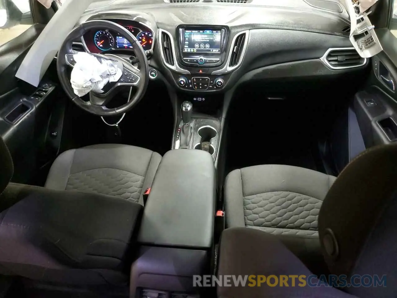 8 Photograph of a damaged car 2GNAXKEV6K6180344 CHEVROLET EQUINOX 2019