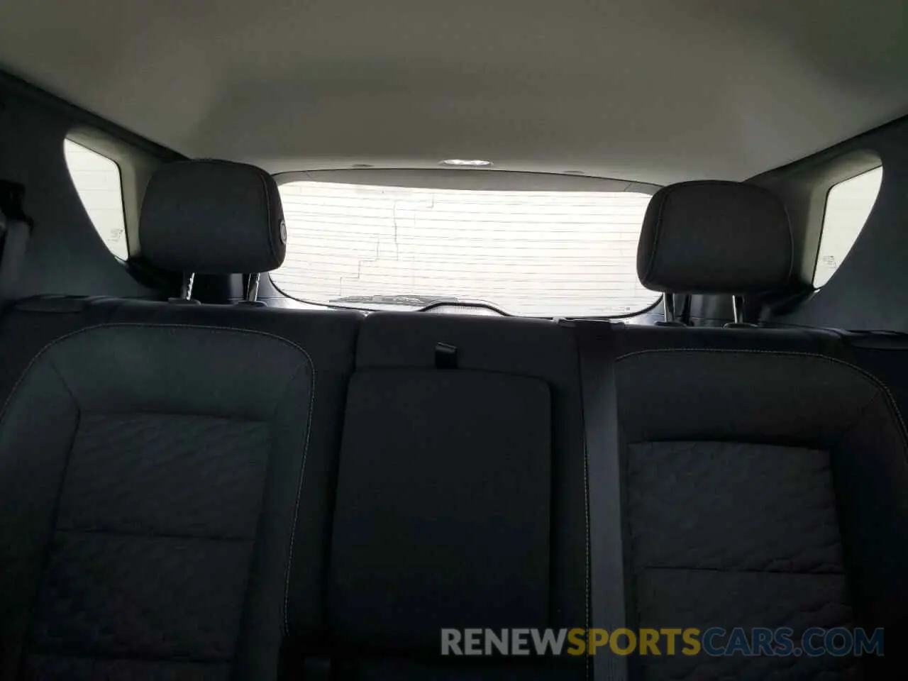 10 Photograph of a damaged car 2GNAXKEV6K6183311 CHEVROLET EQUINOX 2019