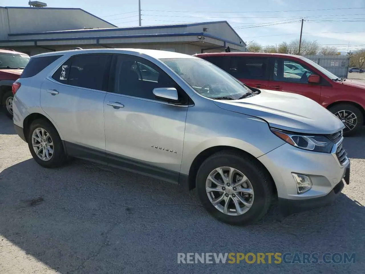 4 Photograph of a damaged car 2GNAXKEV6K6220521 CHEVROLET EQUINOX 2019