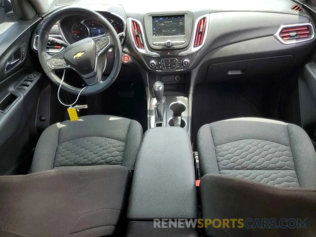 8 Photograph of a damaged car 2GNAXKEV7K6182605 CHEVROLET EQUINOX 2019