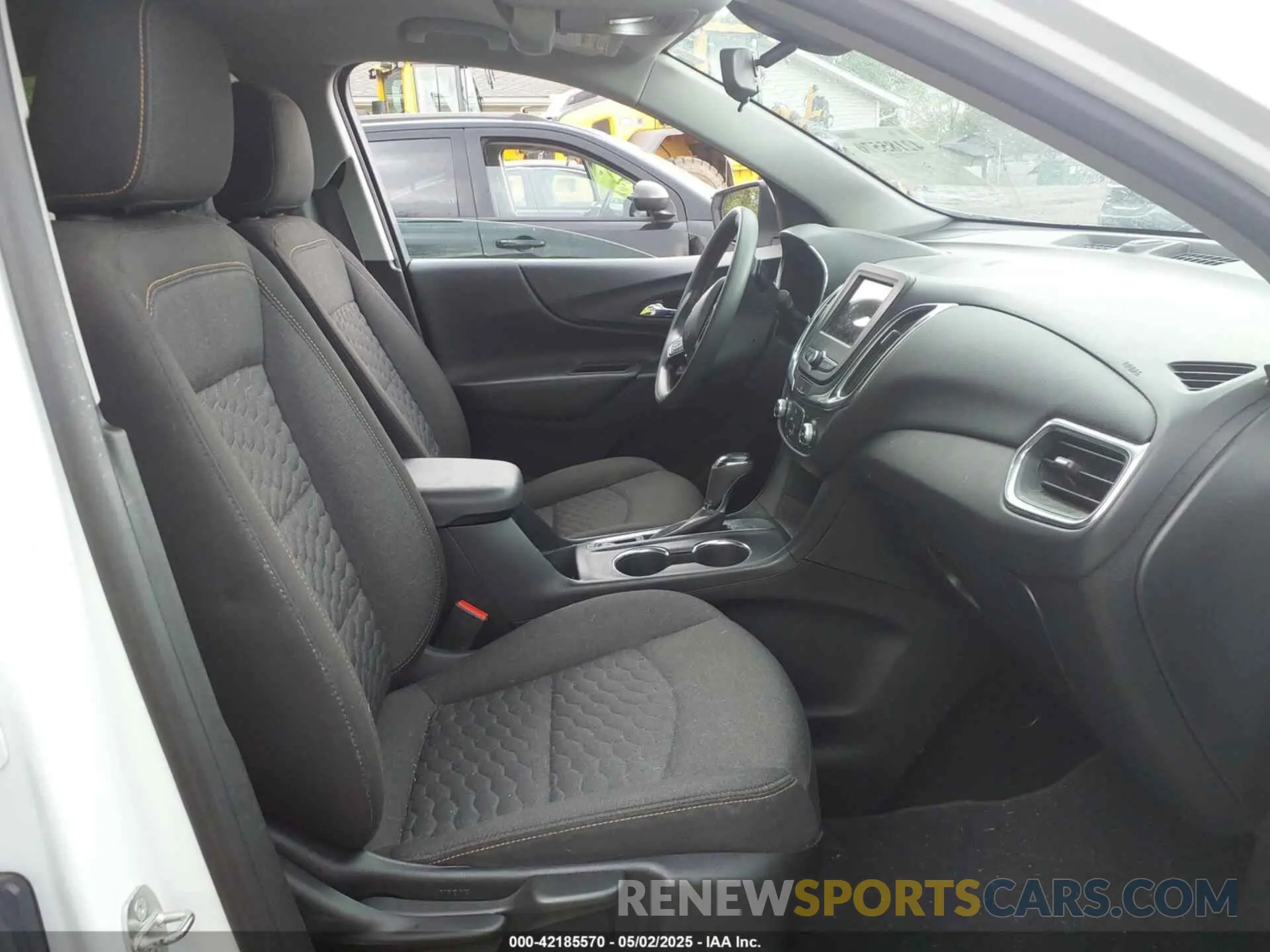 5 Фотография поврежденного автомобиля 2GNAXKEV7K6190252 CHEVROLET EQUINOX 2019