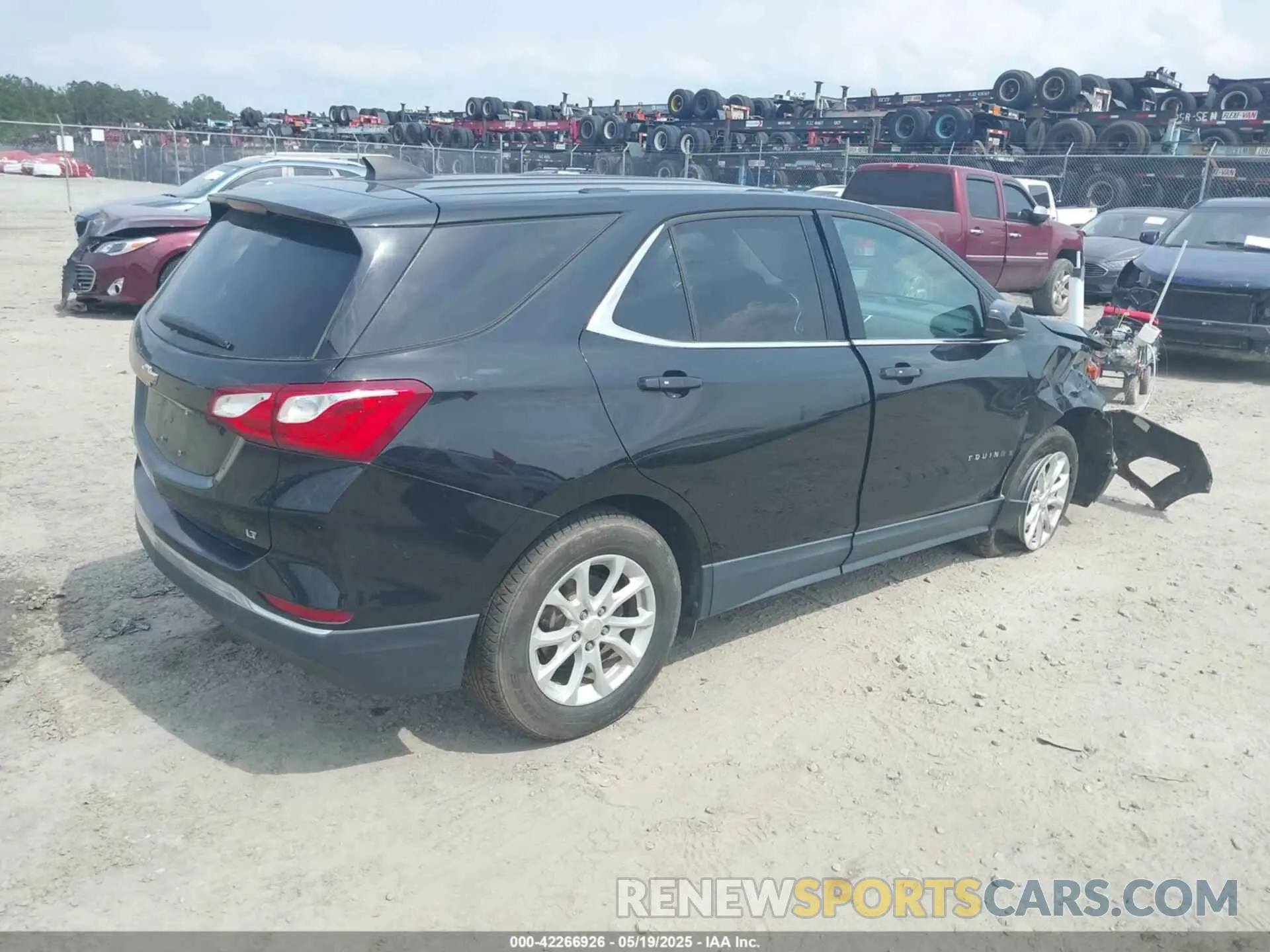 4 Photograph of a damaged car 2GNAXKEV7K6272787 CHEVROLET EQUINOX 2019