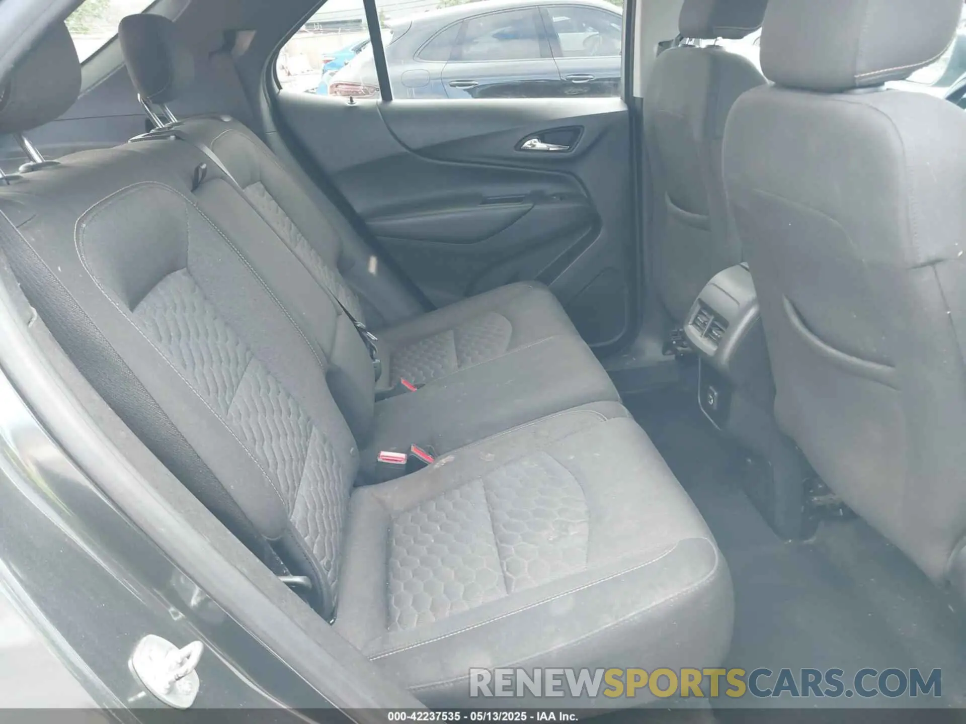 8 Фотография поврежденного автомобиля 2GNAXKEV8K6142985 CHEVROLET EQUINOX 2019