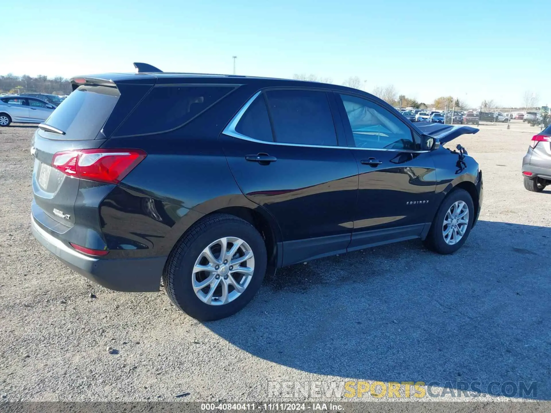 4 Photograph of a damaged car 2GNAXKEV8K6150732 CHEVROLET EQUINOX 2019