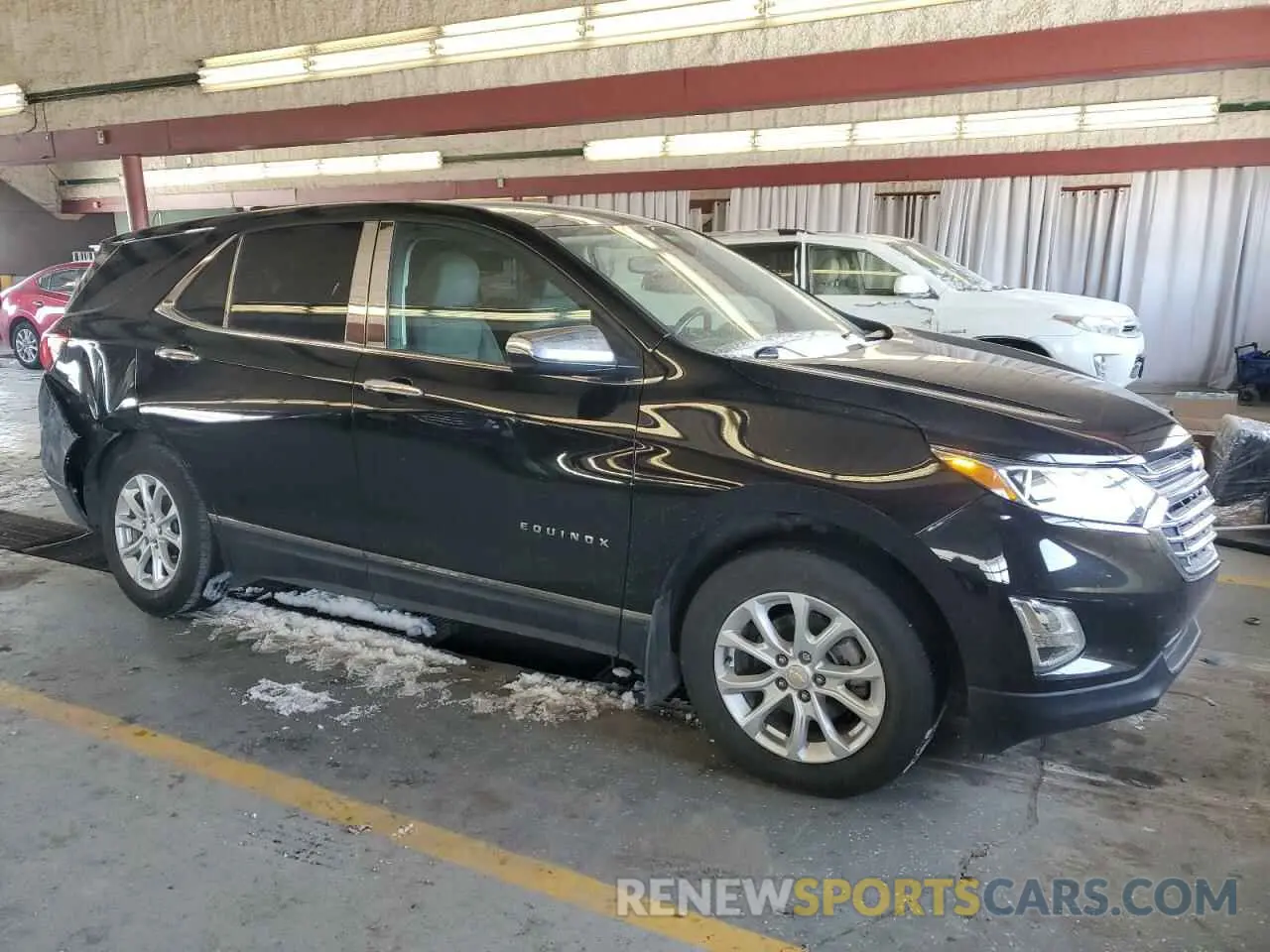 4 Photograph of a damaged car 2GNAXKEV8K6270966 CHEVROLET EQUINOX 2019