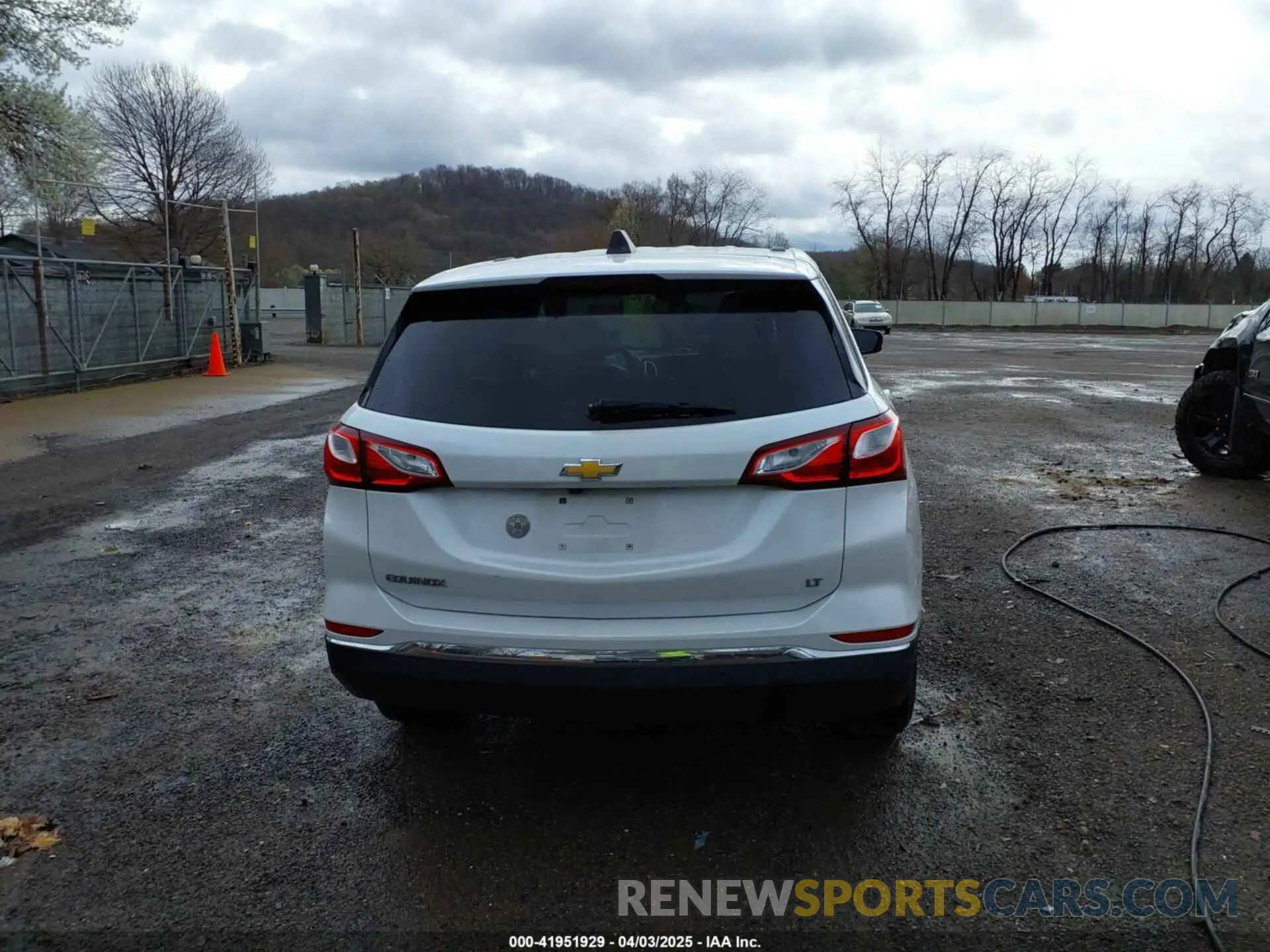 16 Photograph of a damaged car 2GNAXKEV8K6281482 CHEVROLET EQUINOX 2019