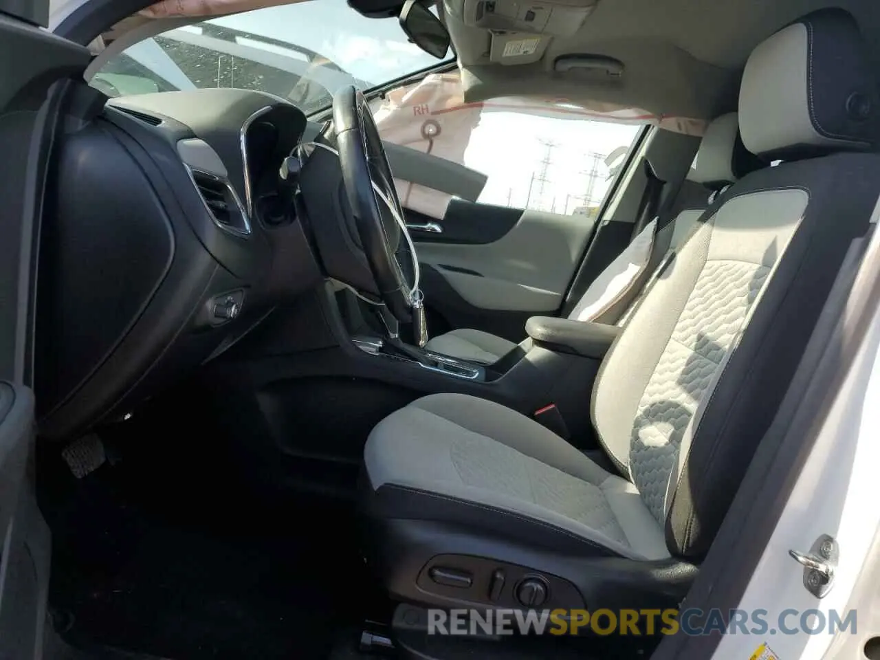7 Фотография поврежденного автомобиля 2GNAXKEV9K6173064 CHEVROLET EQUINOX 2019