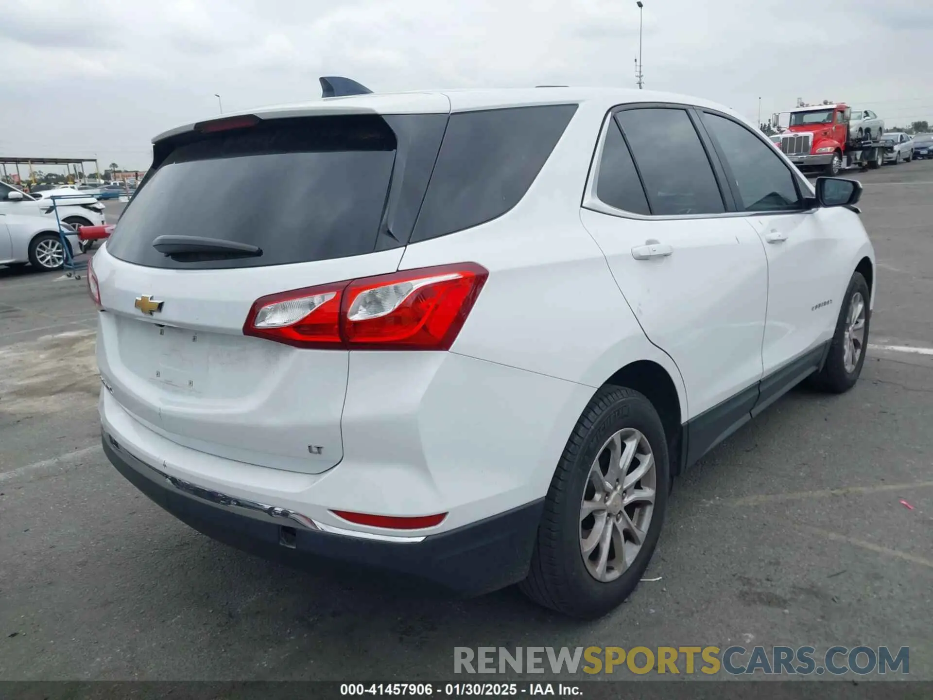 4 Фотография поврежденного автомобиля 2GNAXKEV9K6186669 CHEVROLET EQUINOX 2019