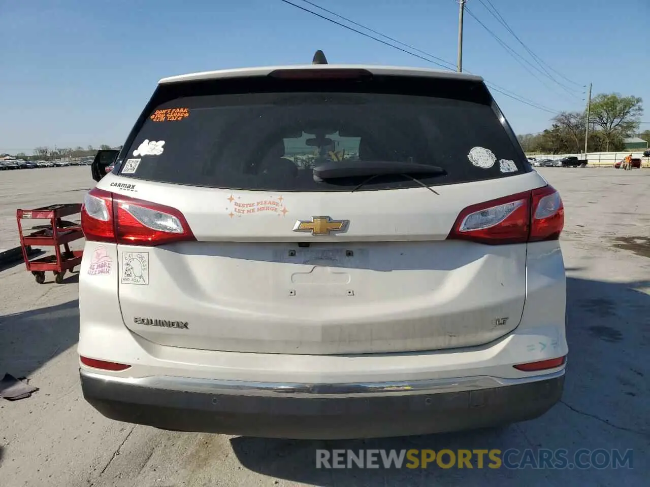 6 Photograph of a damaged car 2GNAXKEV9K6266182 CHEVROLET EQUINOX 2019
