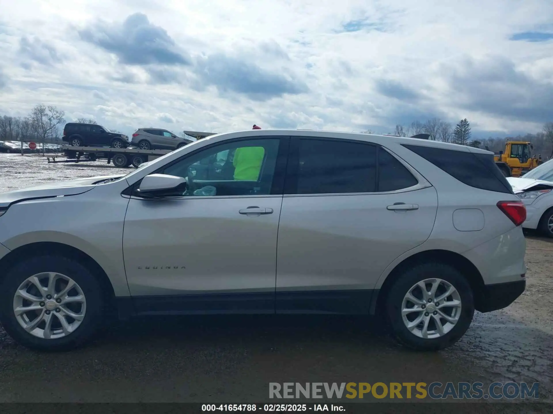 15 Photograph of a damaged car 2GNAXKEVXK6163031 CHEVROLET EQUINOX 2019