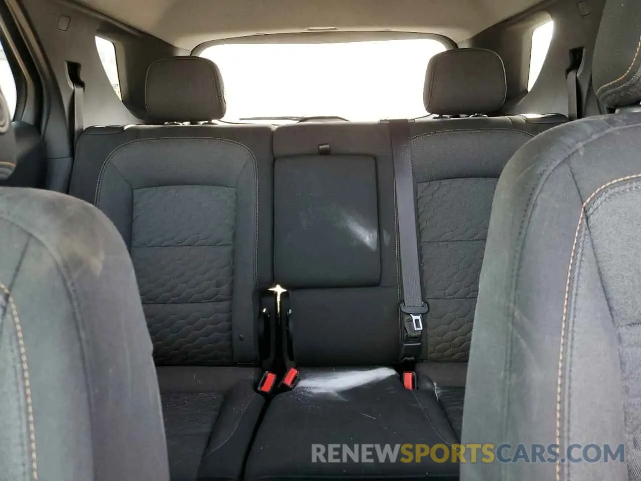 10 Photograph of a damaged car 2GNAXKEVXK6186115 CHEVROLET EQUINOX 2019