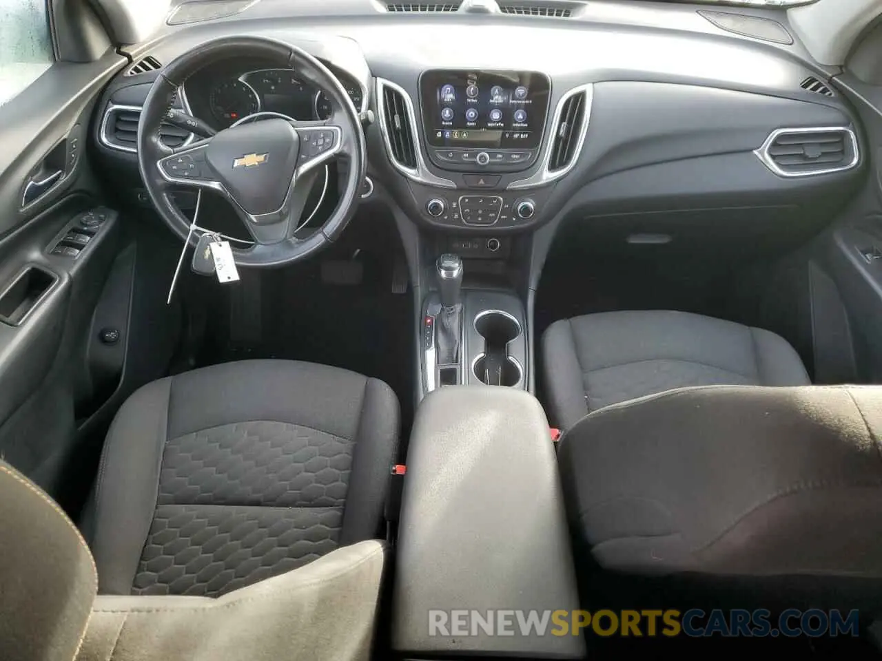 8 Photograph of a damaged car 2GNAXKEVXK6186132 CHEVROLET EQUINOX 2019