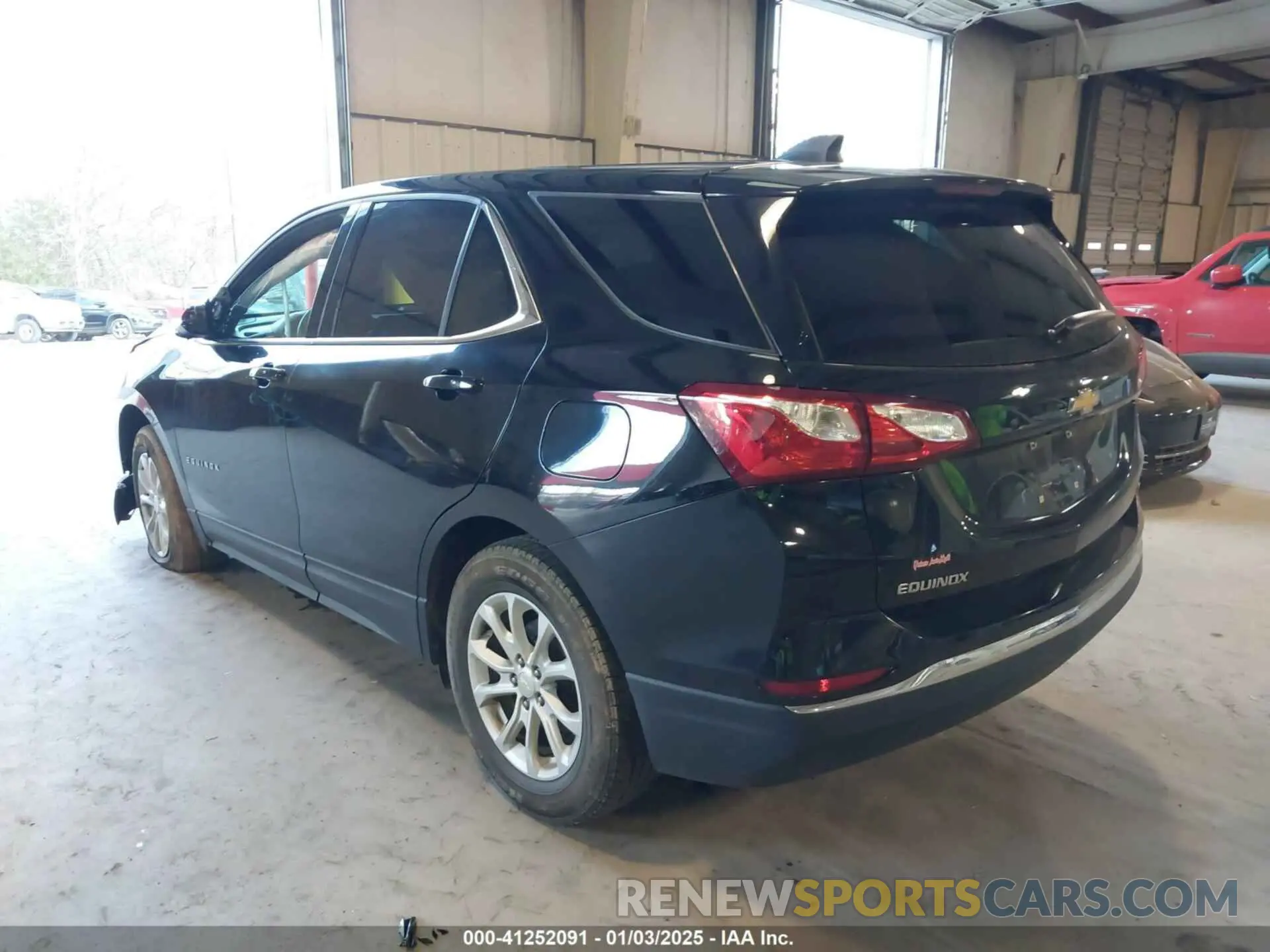3 Photograph of a damaged car 2GNAXKEVXK6211207 CHEVROLET EQUINOX 2019