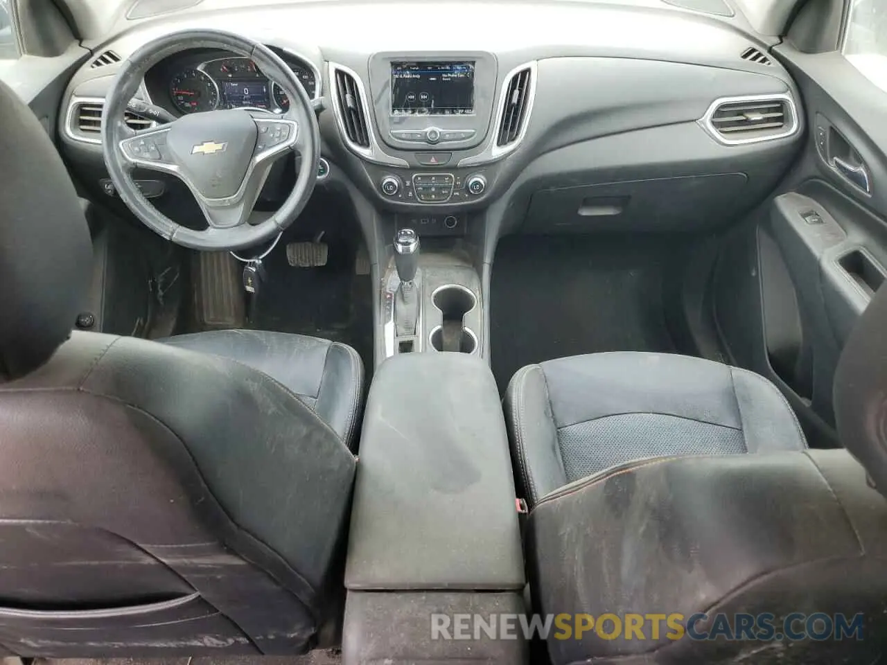 8 Photograph of a damaged car 2GNAXKEVXK6302672 CHEVROLET EQUINOX 2019