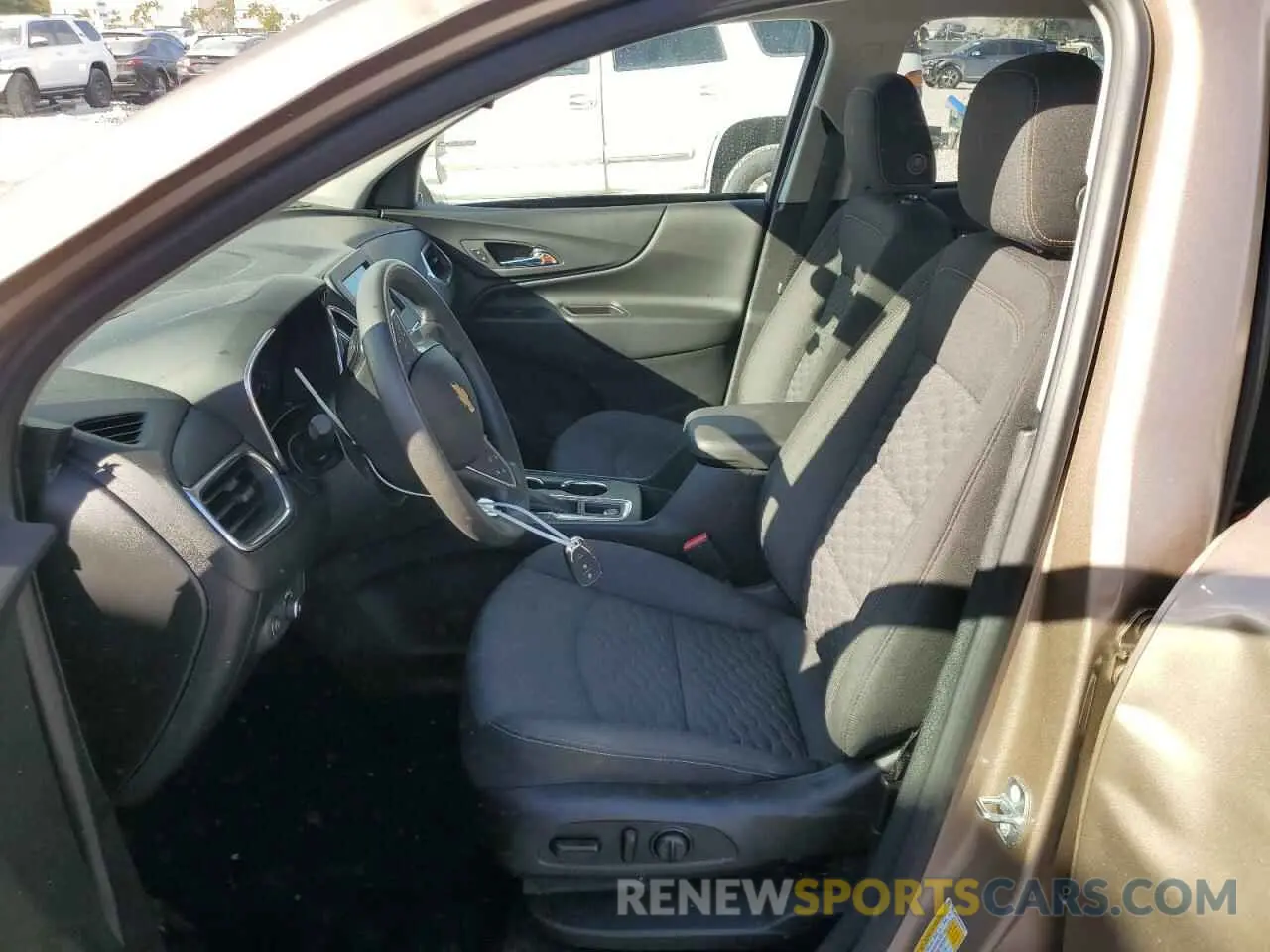 7 Photograph of a damaged car 2GNAXLEX4K6268512 CHEVROLET EQUINOX 2019