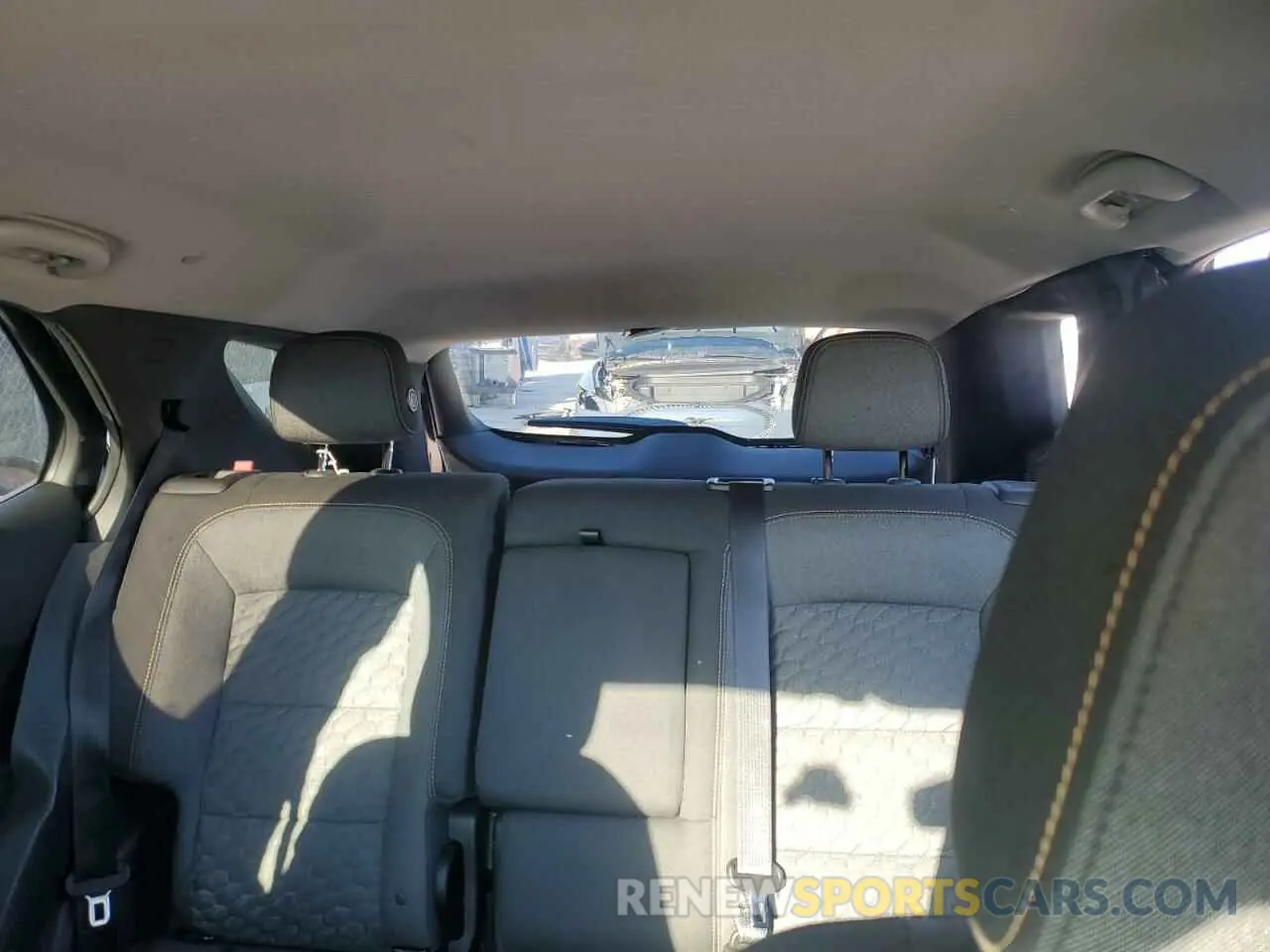 10 Photograph of a damaged car 2GNAXLEX5K6235664 CHEVROLET EQUINOX 2019
