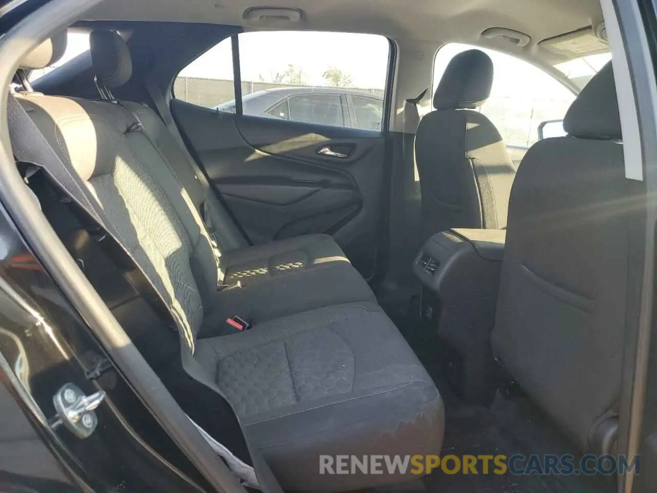 11 Photograph of a damaged car 2GNAXLEX5K6235664 CHEVROLET EQUINOX 2019