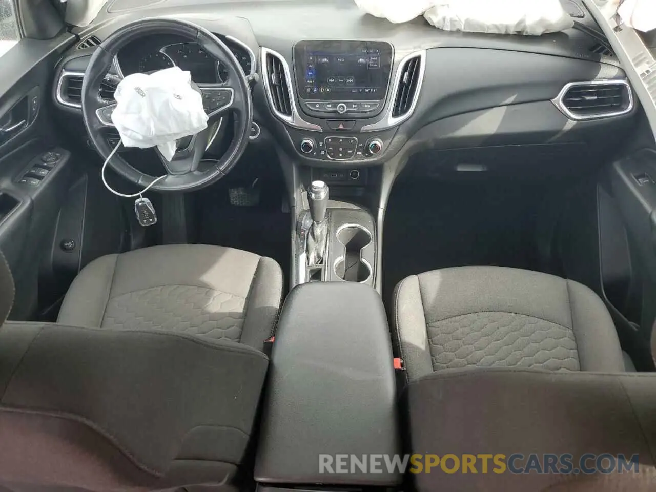 8 Photograph of a damaged car 2GNAXLEX7K6225931 CHEVROLET EQUINOX 2019