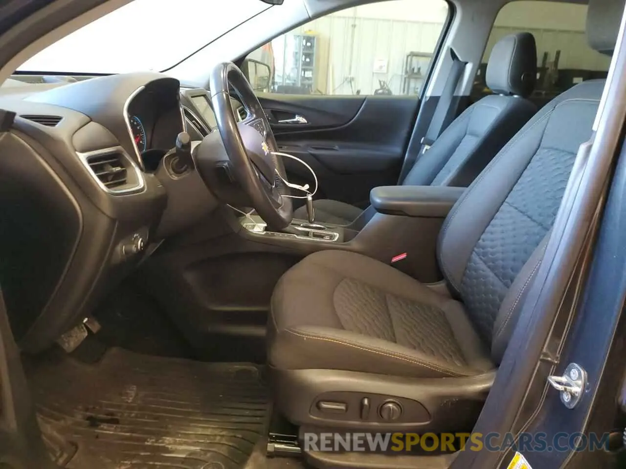 7 Photograph of a damaged car 2GNAXLEX9K6130304 CHEVROLET EQUINOX 2019