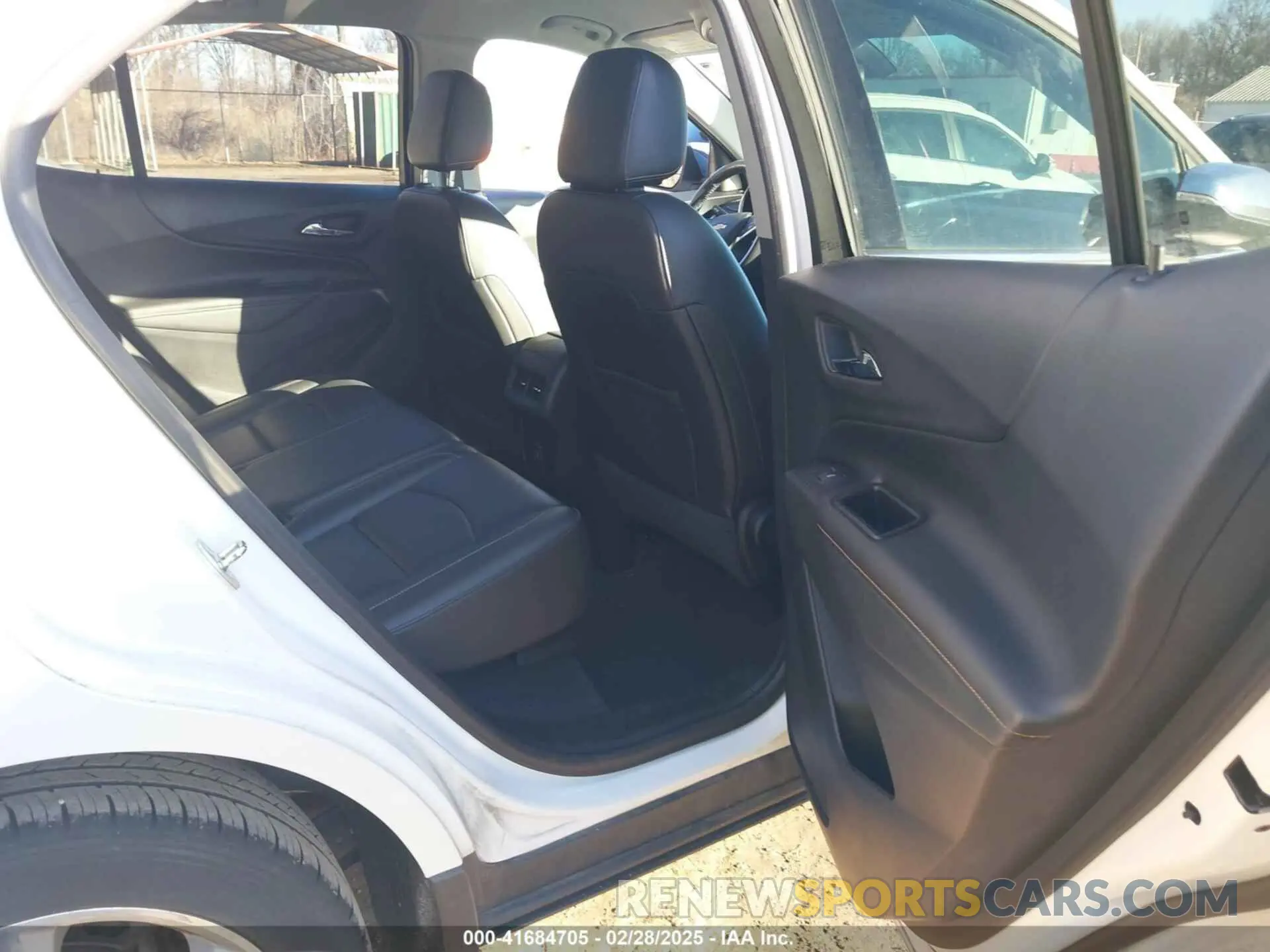 8 Фотография поврежденного автомобиля 2GNAXPEX3K6219339 CHEVROLET EQUINOX 2019