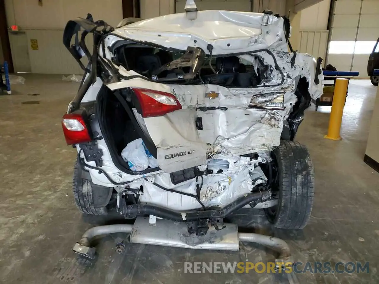 6 Фотография поврежденного автомобиля 2GNAXPEX4K6142027 CHEVROLET EQUINOX 2019