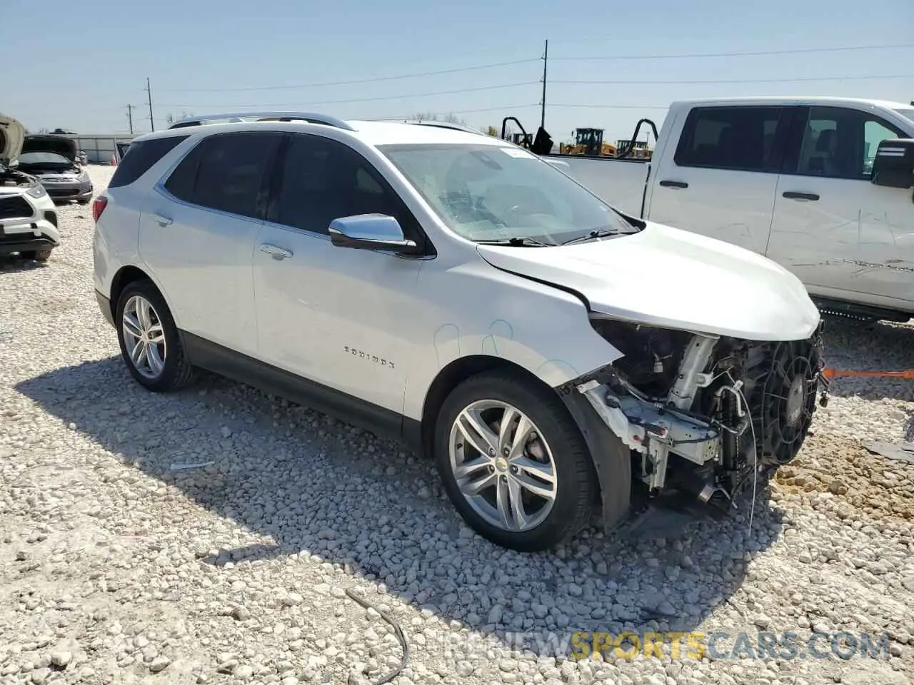 4 Photograph of a damaged car 2GNAXPEX9K6182006 CHEVROLET EQUINOX 2019
