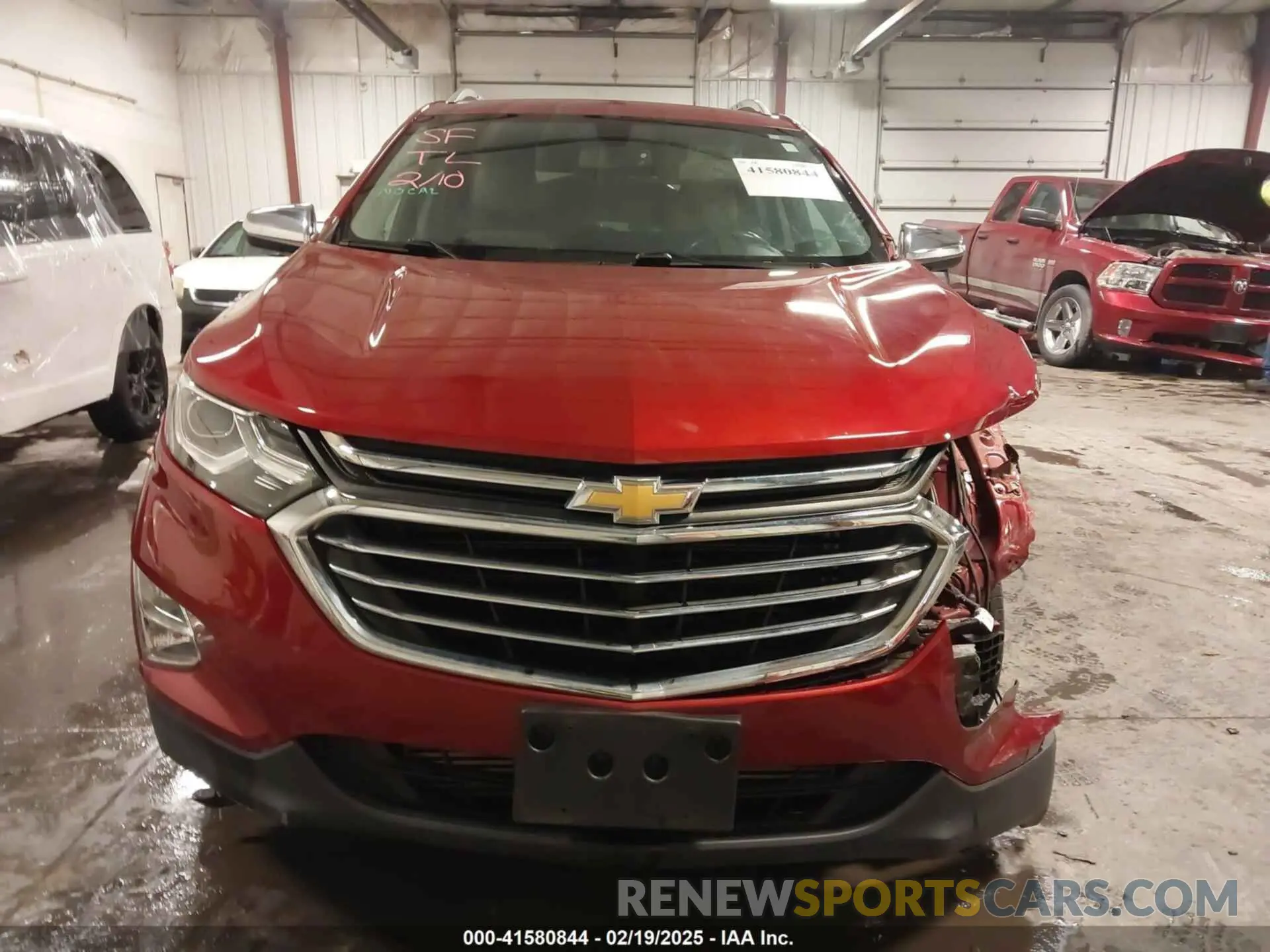 13 Photograph of a damaged car 2GNAXPEX9K6232273 CHEVROLET EQUINOX 2019