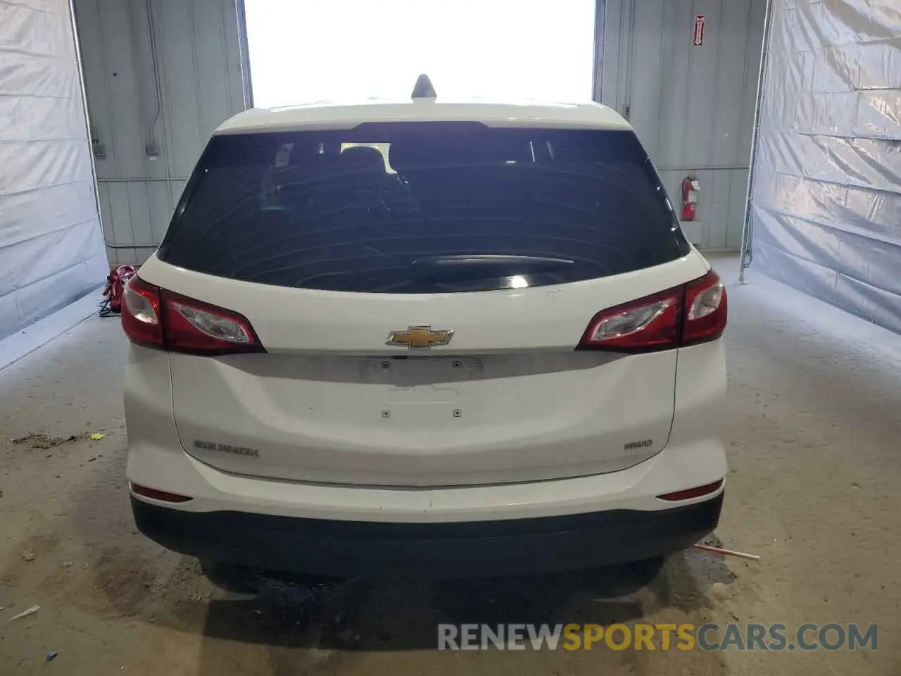 6 Photograph of a damaged car 2GNAXSEV1K6198122 CHEVROLET EQUINOX 2019