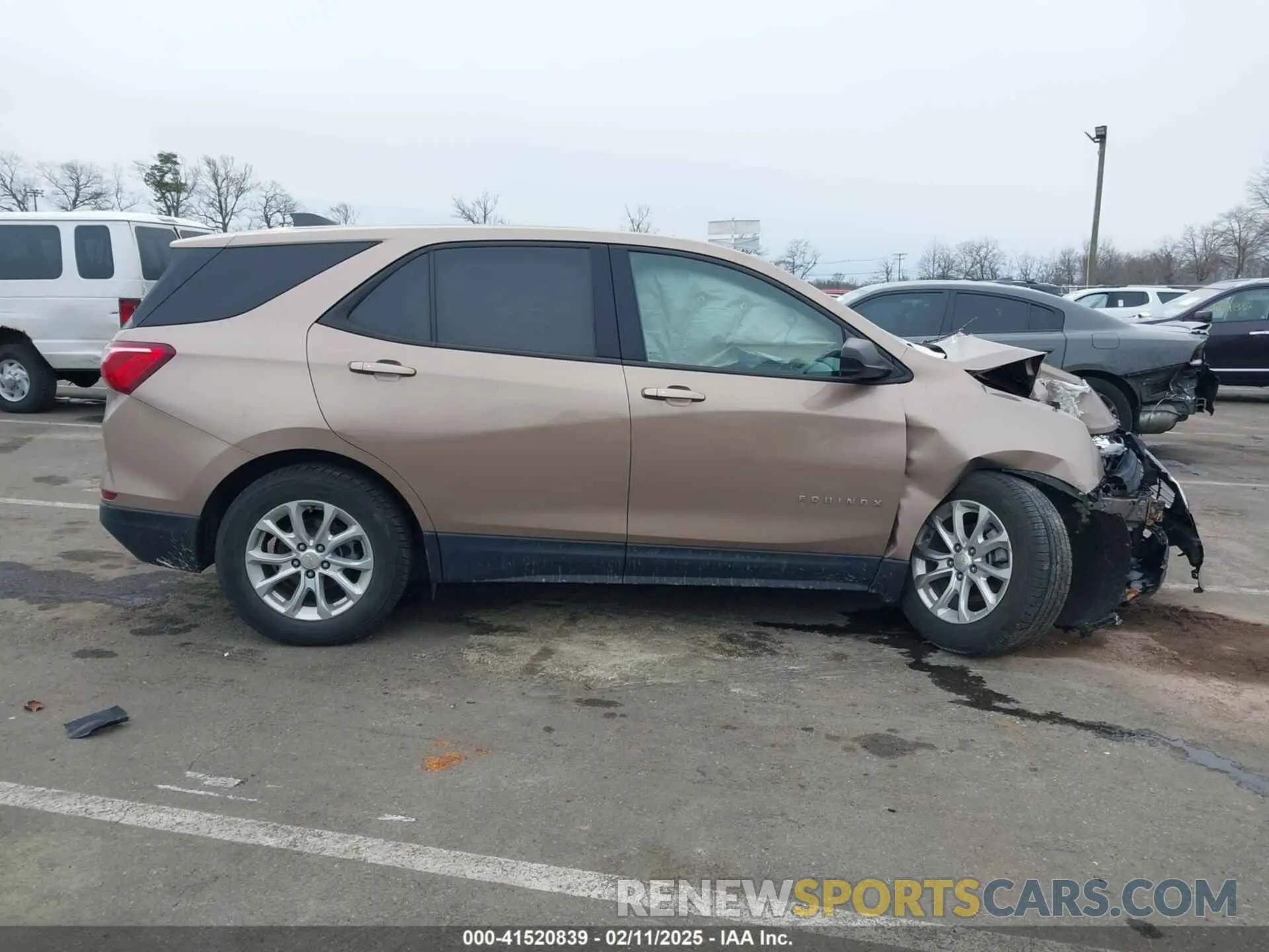 13 Photograph of a damaged car 2GNAXSEV1K6300566 CHEVROLET EQUINOX 2019