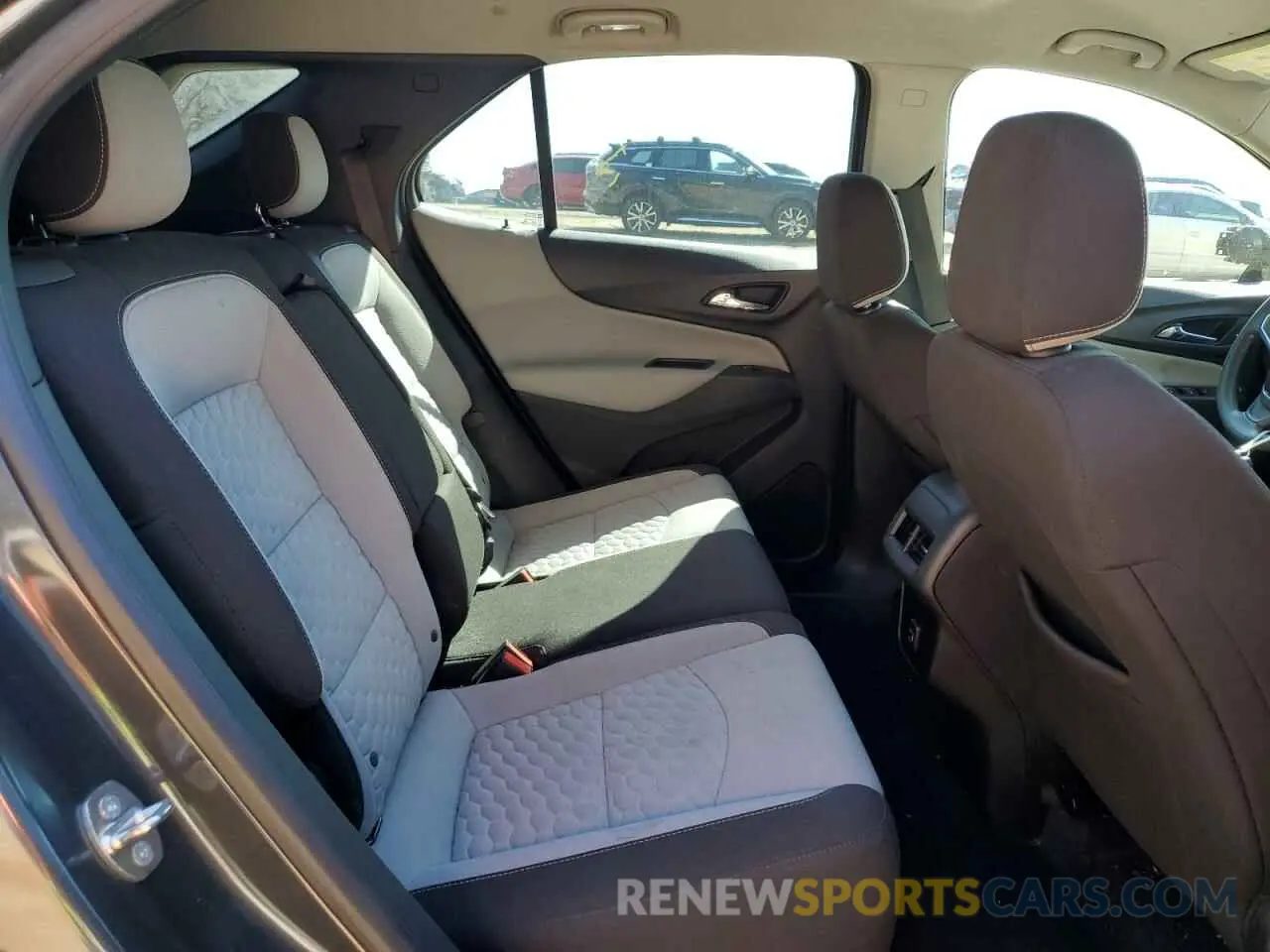 12 Photograph of a damaged car 2GNAXSEV2K6101512 CHEVROLET EQUINOX 2019
