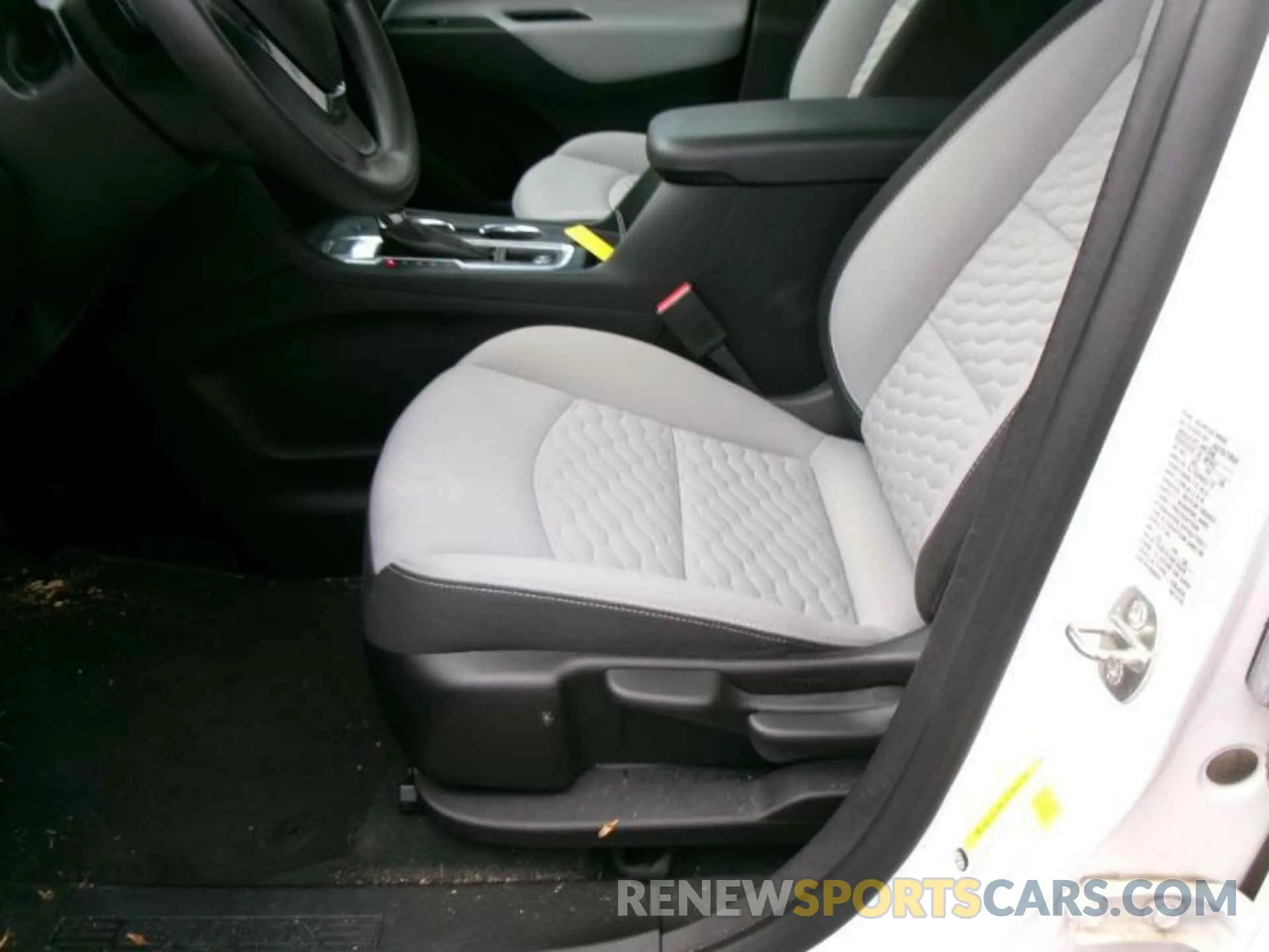 2 Фотография поврежденного автомобиля 2GNAXSEV2K6211475 CHEVROLET EQUINOX 2019